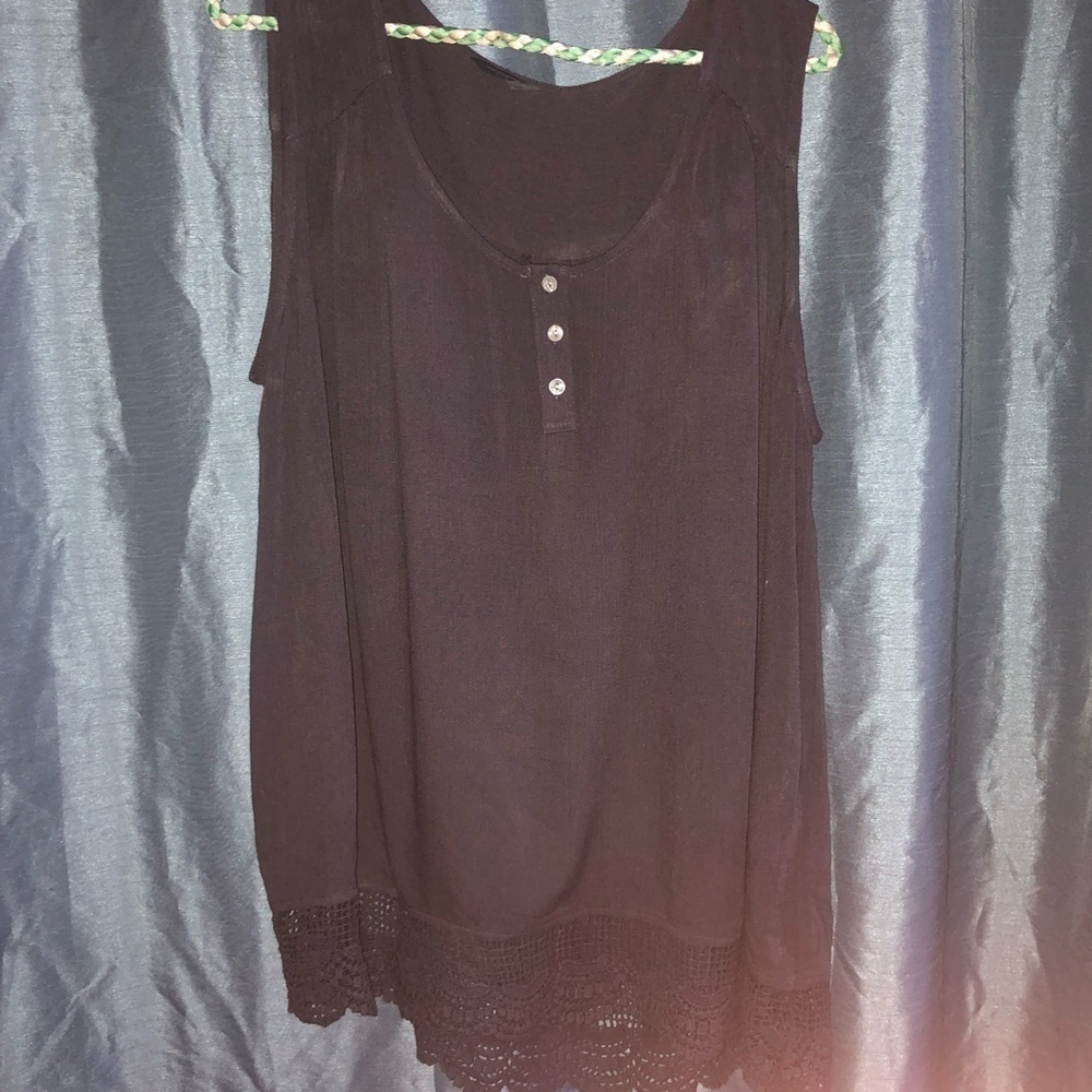 Denver Hayes XL black Boxy Tank Top- 100% Rayon, lace insert at bottom.